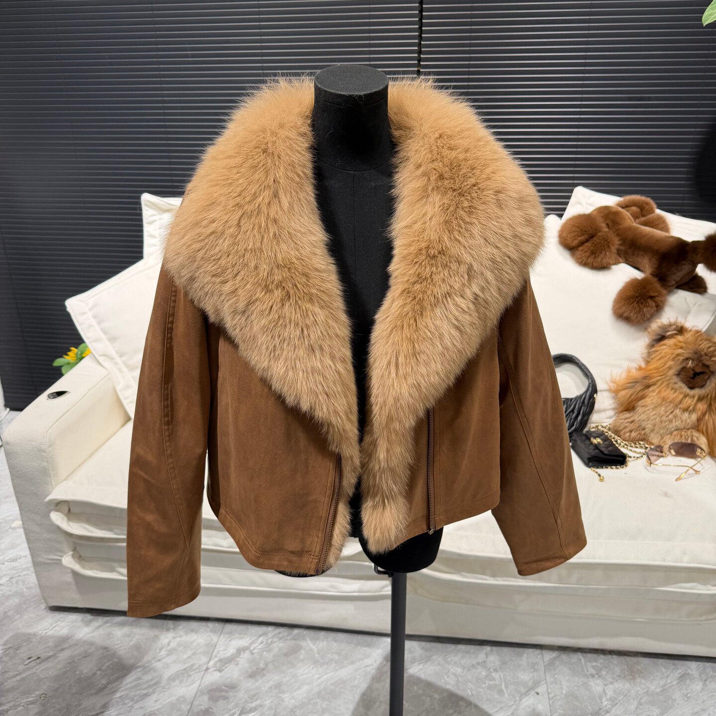 ”冬日暖阳“2025冬季新款狐狸毛皮草外套女鹅绒羽绒服大衣年轻款,女装/女士精品,皮草,淘宝优惠券,粉丝福利购,淘宝优惠卷