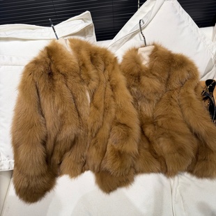 行业口碑!『Saga千金』进口整皮狐狸腹毛立领皮草外套女新