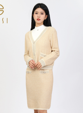 百丝BCVOGA小香风软糯糯针织衫2024冬季新品绵羊毛呢子V领外套女