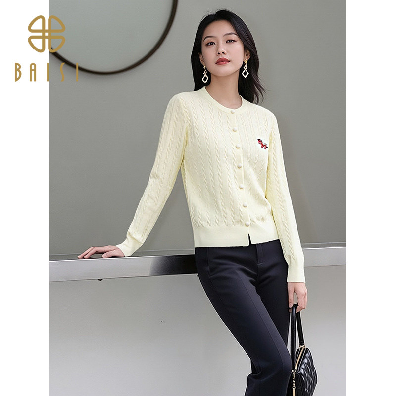 2026冬季新品百丝时尚百搭毛衣开衫减龄刺绣麻花短款针织外套女