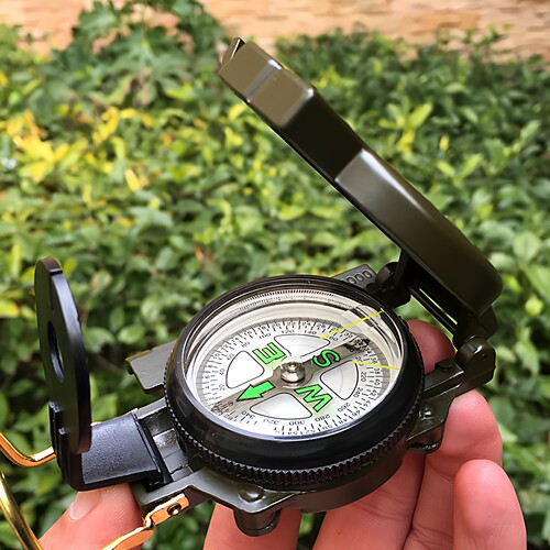 多功能露营登山指南针荧光指针