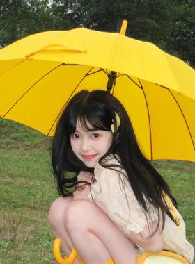 黄色雨伞背着善宰跑2024年新款加大加厚加固长柄伞抗强风暴雨女生