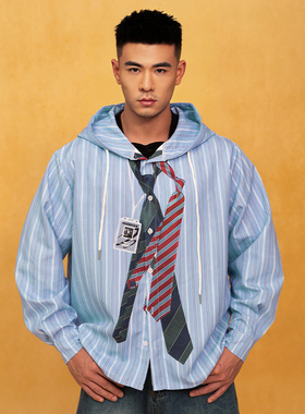 CLP蓝色条纹领带印花设计连帽套头长袖卫衣男宽松廓形休闲学院风