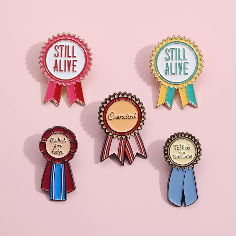 圆形奖章英文字母彩色金属徽章男女创意别针学生书包个性配饰勋章,饰品/流行首饰/时尚饰品新,胸针,淘宝优惠券,粉丝福利购,淘宝优惠卷