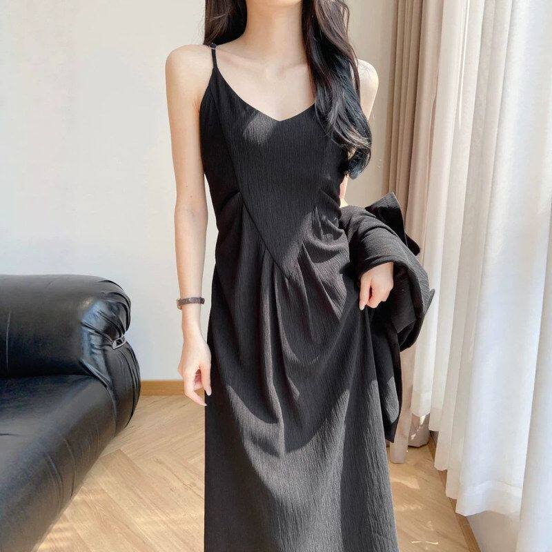 2026夏季新款大码吊带连衣裙女夏V领显瘦度假长裙胖MM高级感裙子
