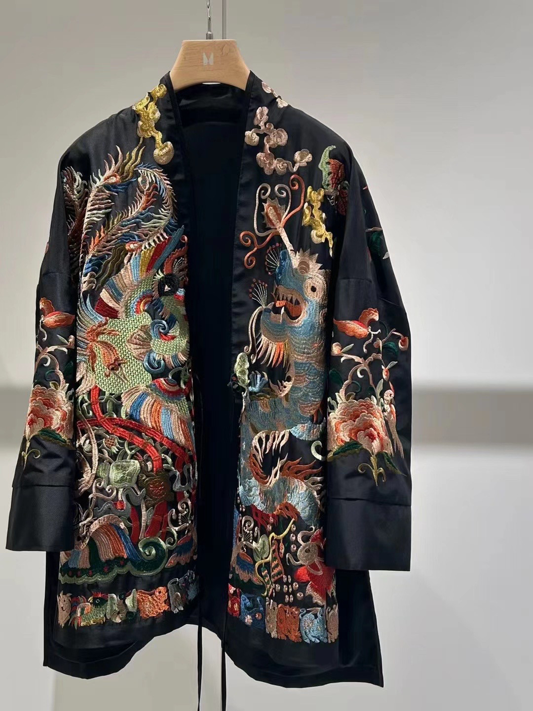 秋冬新款设计师品牌高端定制时尚新中式重工刺绣外套