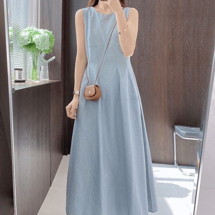 茶歇法式端庄大气背心无袖连衣裙2026新款女夏季收腰显瘦长款裙子