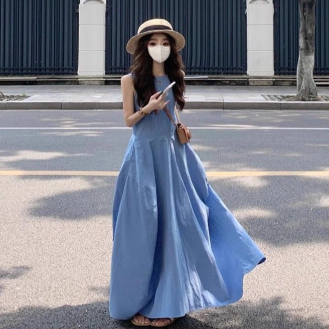 小个子度假风气质蓝色背心连衣裙女夏季新款设计感收腰显瘦a字裙