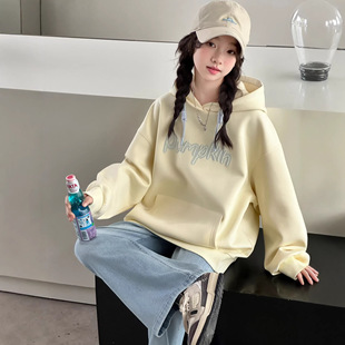 女童春装套装2026新款中大童时尚女孩春秋款连帽卫衣牛仔裤潮洋气