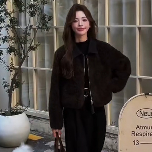 时尚拼接羊羔毛外套女短款2025秋冬新款时尚洋气减龄百搭皮毛一体