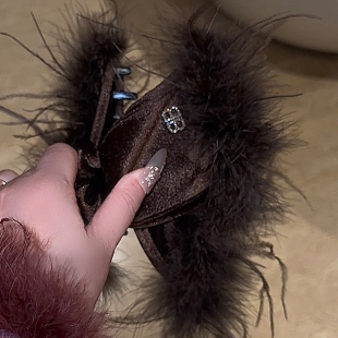 氛围密码 发饰 高级感发夹大号后脑勺鲨鱼夹羽毛抓夹头饰女新款