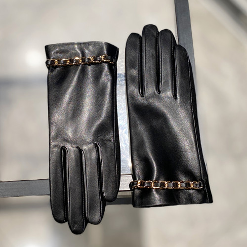 触屏进口小羊皮真皮手套女冬季加绒保暖链条装饰开车包手黑色简约