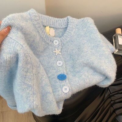 代发奶蓝色温柔风软糯高级感针织开衫春秋季女奶慵懒减龄毛衣
