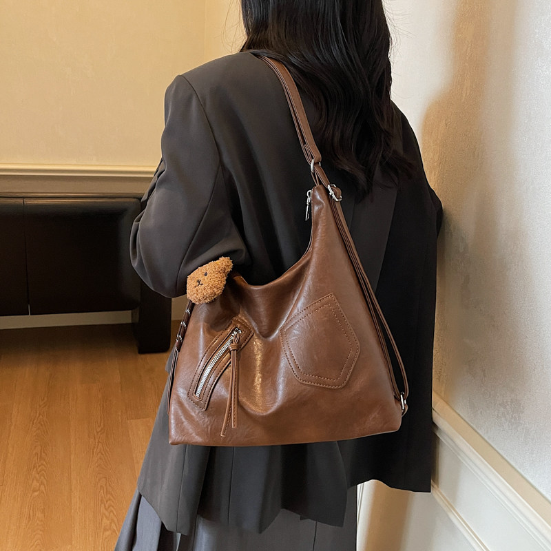 高级感复古通勤大容量托特包包2025新款超火时尚单肩斜挎一包三用