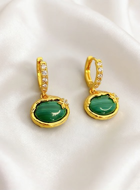 轻奢镶嵌绿孔雀石耳环女18K真金电镀圆环耳扣高级感法式复古耳坠