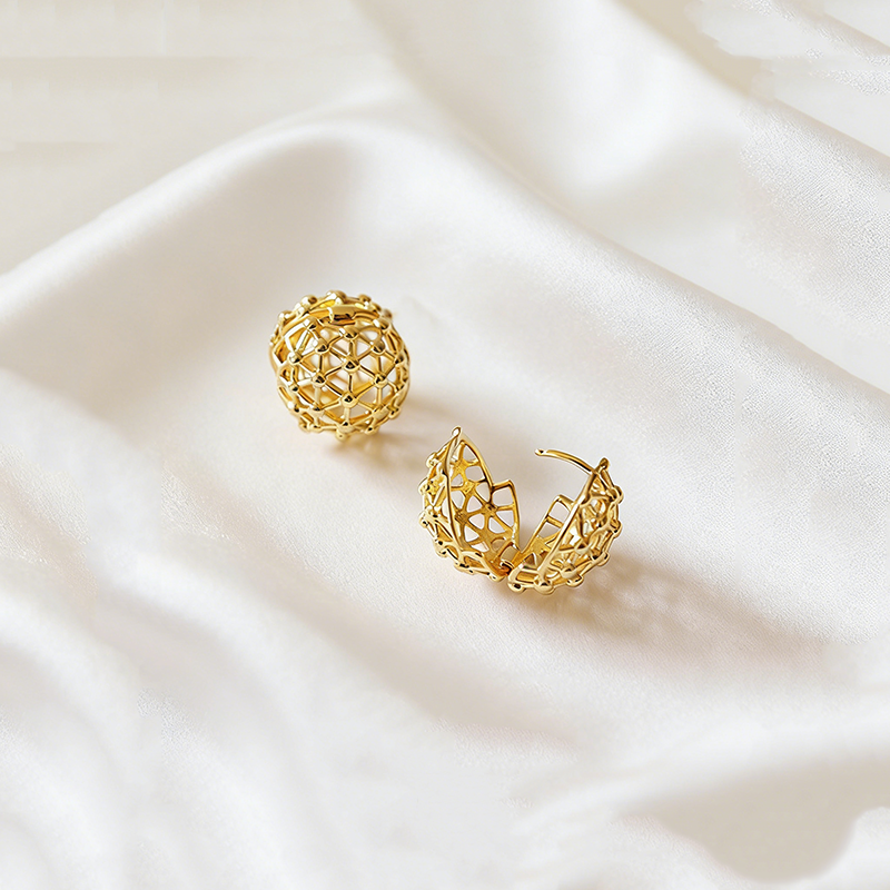 小香风圆形球镂空网格绣球形小耳扣女小众高级感几何耳环轻奢百搭