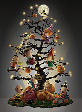 IlluminatedHalloweenTree