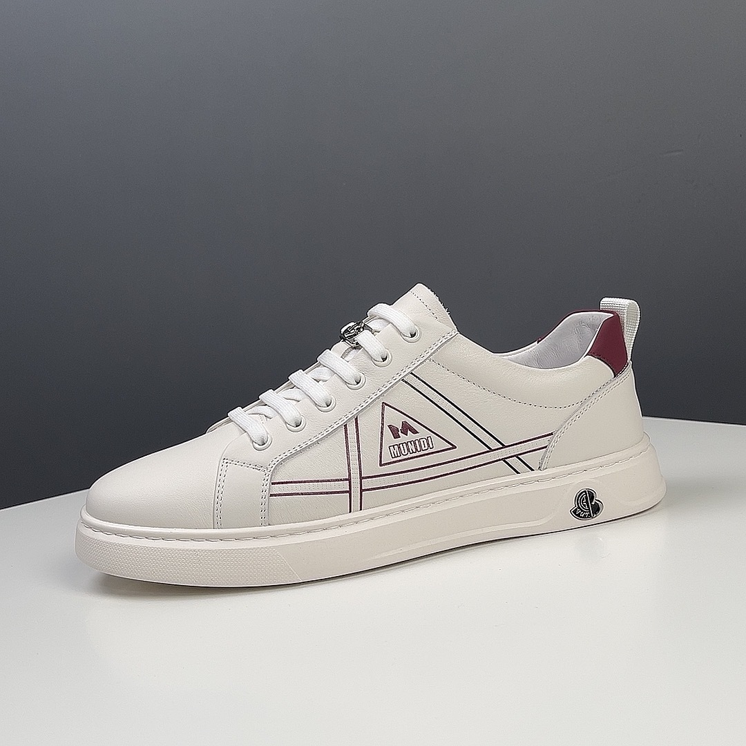 欧洲站真皮小白鞋男百搭舒适软底白色板鞋透气休闲平底鞋高端男鞋