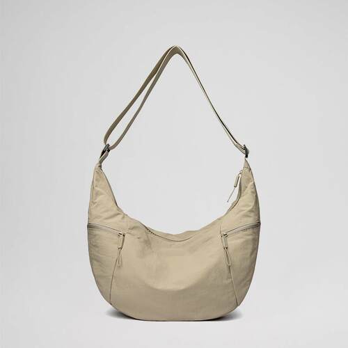 Slouchy Sling Bag女士斜挎包饺子包牛角包便携多口袋运动健身包