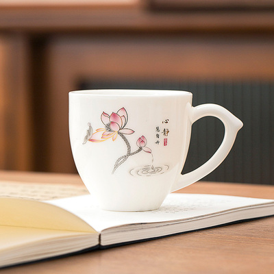 德化羊脂玉白瓷荷花主人杯