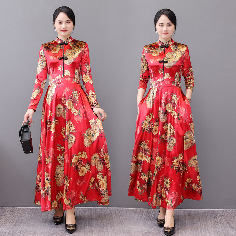 妈妈秋装黄金绒连衣裙高贵洋气女2023春季喜婆婆婚宴礼服旗袍裙子
