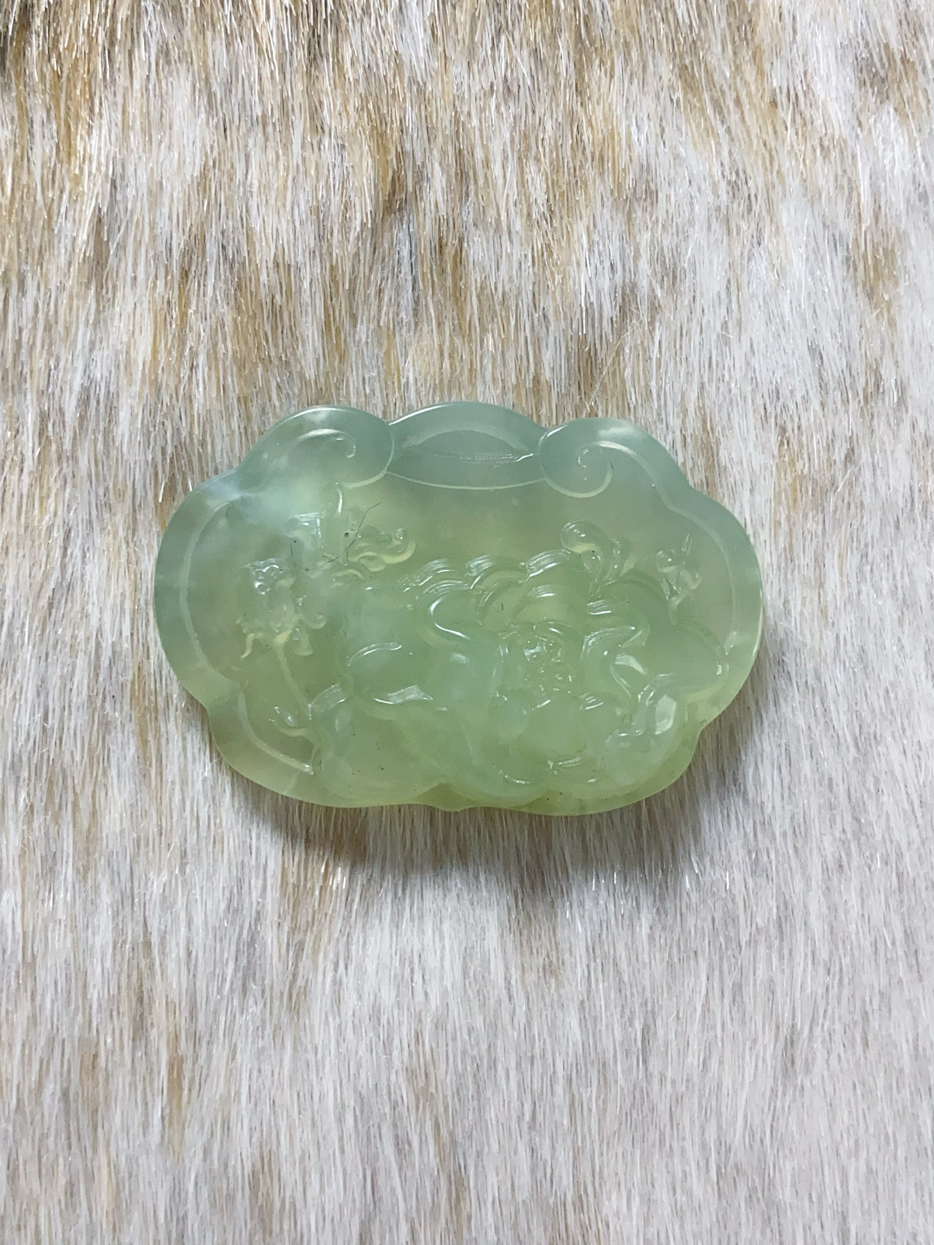 新拍卖捡漏天然岫玉冰种飘花如意锁吊坠玉佩男女款挂件项链荷花锁