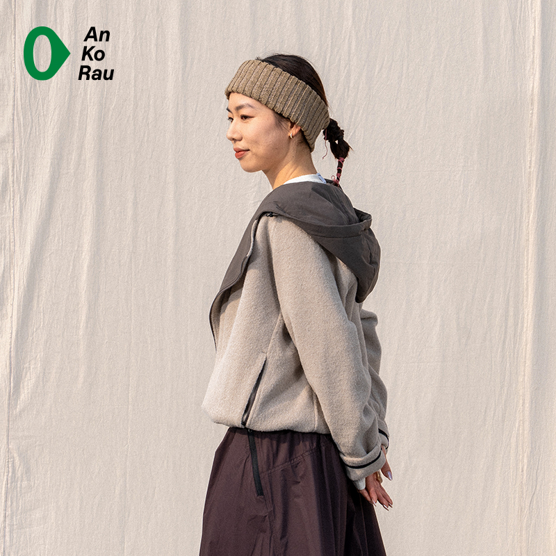 安高若针织毛呢带帽拉链运动外套