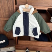 风衣服 帅气宝宝拼色连帽冲锋衣时髦儿童工装 男童外套春装 2026新款