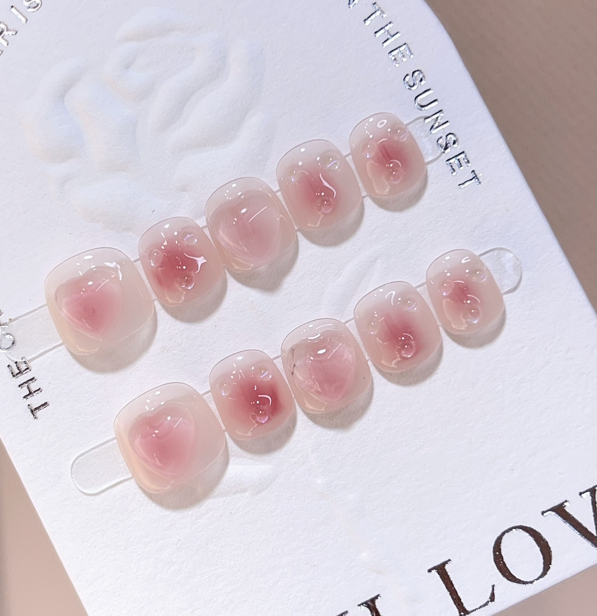 《水晶爱心》儿童手工穿戴甲腮红冰透女童短款小学生卡通可爱美甲