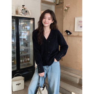 轻熟松弛氛围感显瘦秋冬外穿仿水貂绒黑色v领针织毛衣开衫外套女