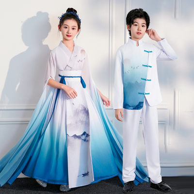 儿童大合唱演出服中小学生诗歌