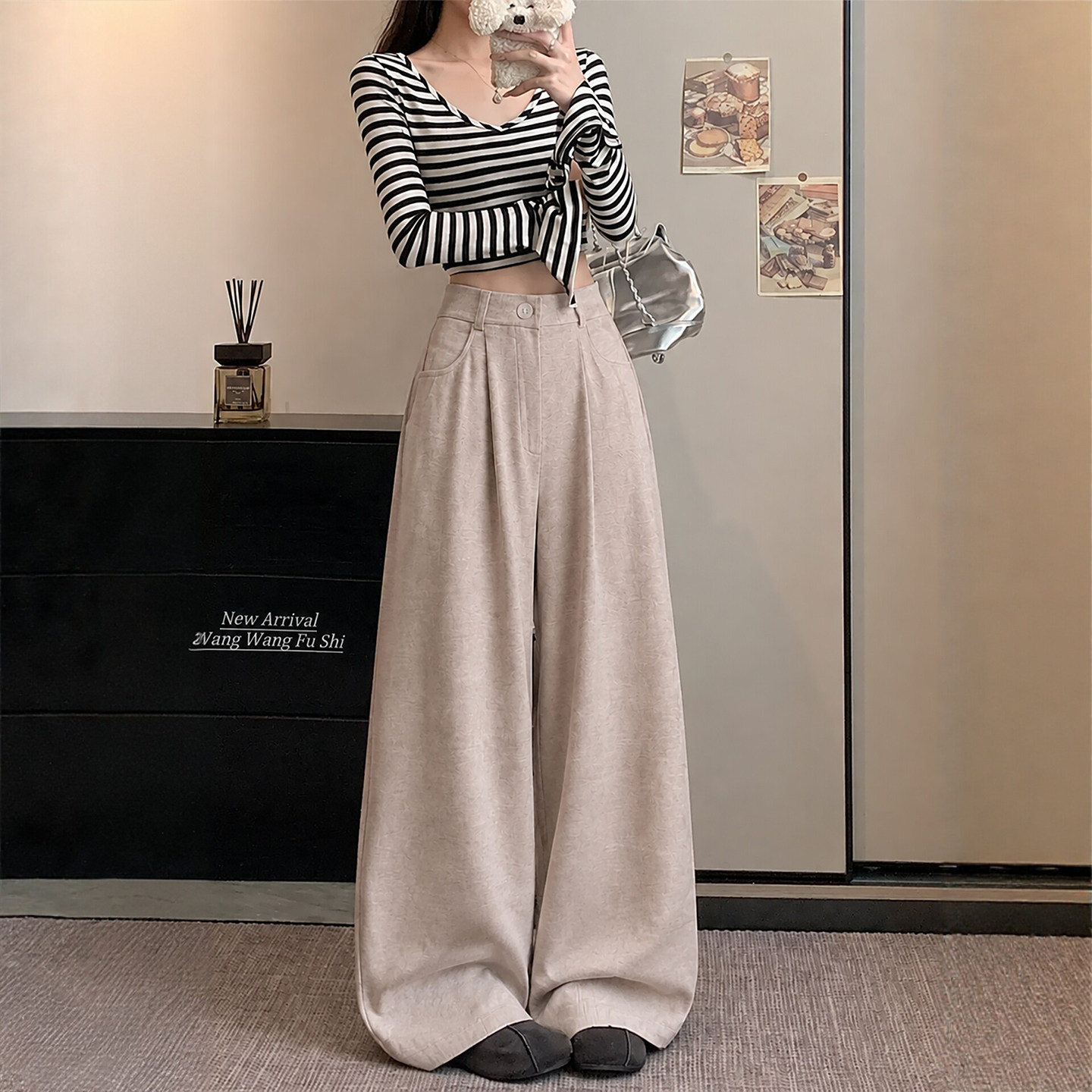 燕麦色西装阔腿裤女秋2026新款慵懒松弛感小个子垂感直筒糯米裤子