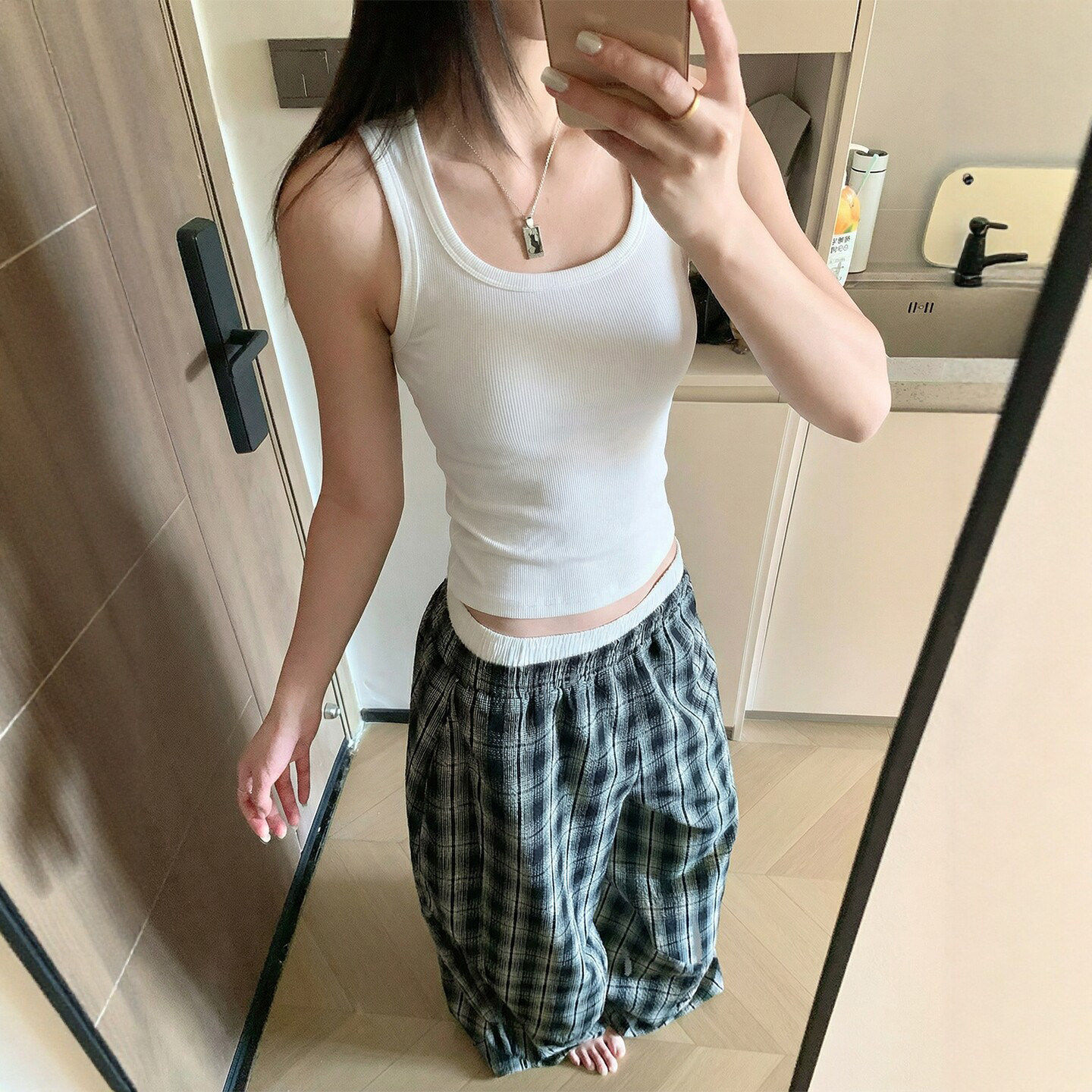 白色吊带背心女夏季打底内搭无胸垫外穿工字无袖大码运动美背上衣