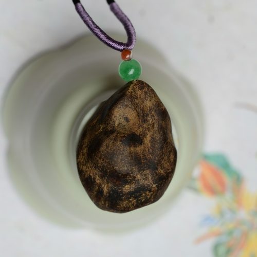 天然野高端文莱真沉香安神吊坠