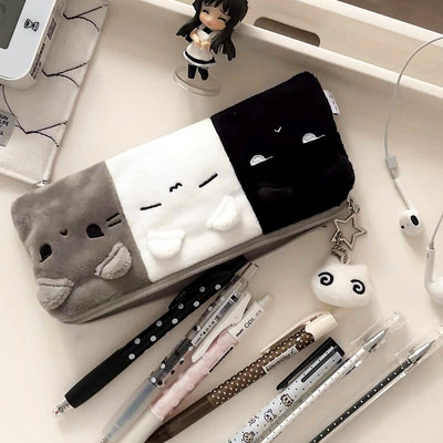黑白灰三色小猫笔袋可爱卡通铅笔盒高颜值简约学生小型大容量笔筒