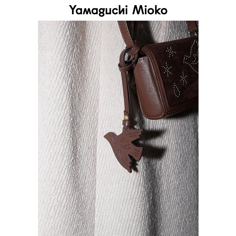 山口美袋“自由颂鸽”原创细腻真皮双色压模工艺浓郁色彩装饰挂件