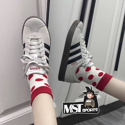 阿迪达斯男女灰白棕德训鞋T头鞋