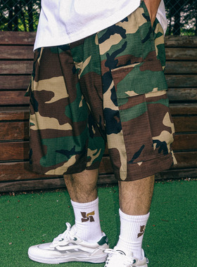 Kizzles Cargo Shorts 夏季多口袋工装短裤男女宽松休闲五分裤子