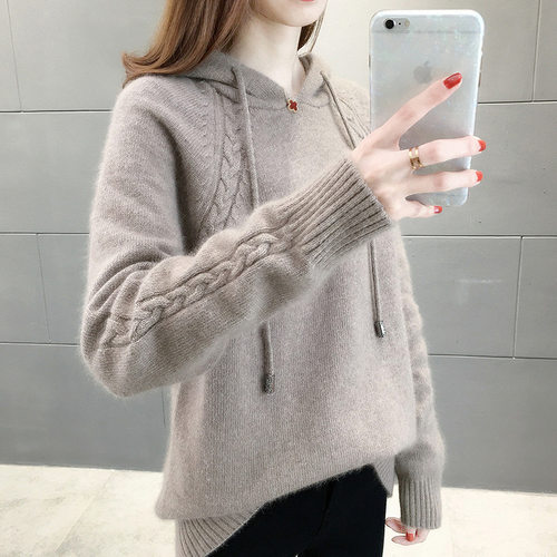 Loose fitting pullover sweater for women's outerwear sweater