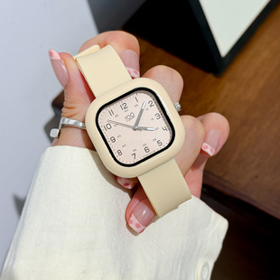 ins风高颜值手表女初高中学生2025新款满分系列只看时间考试石英