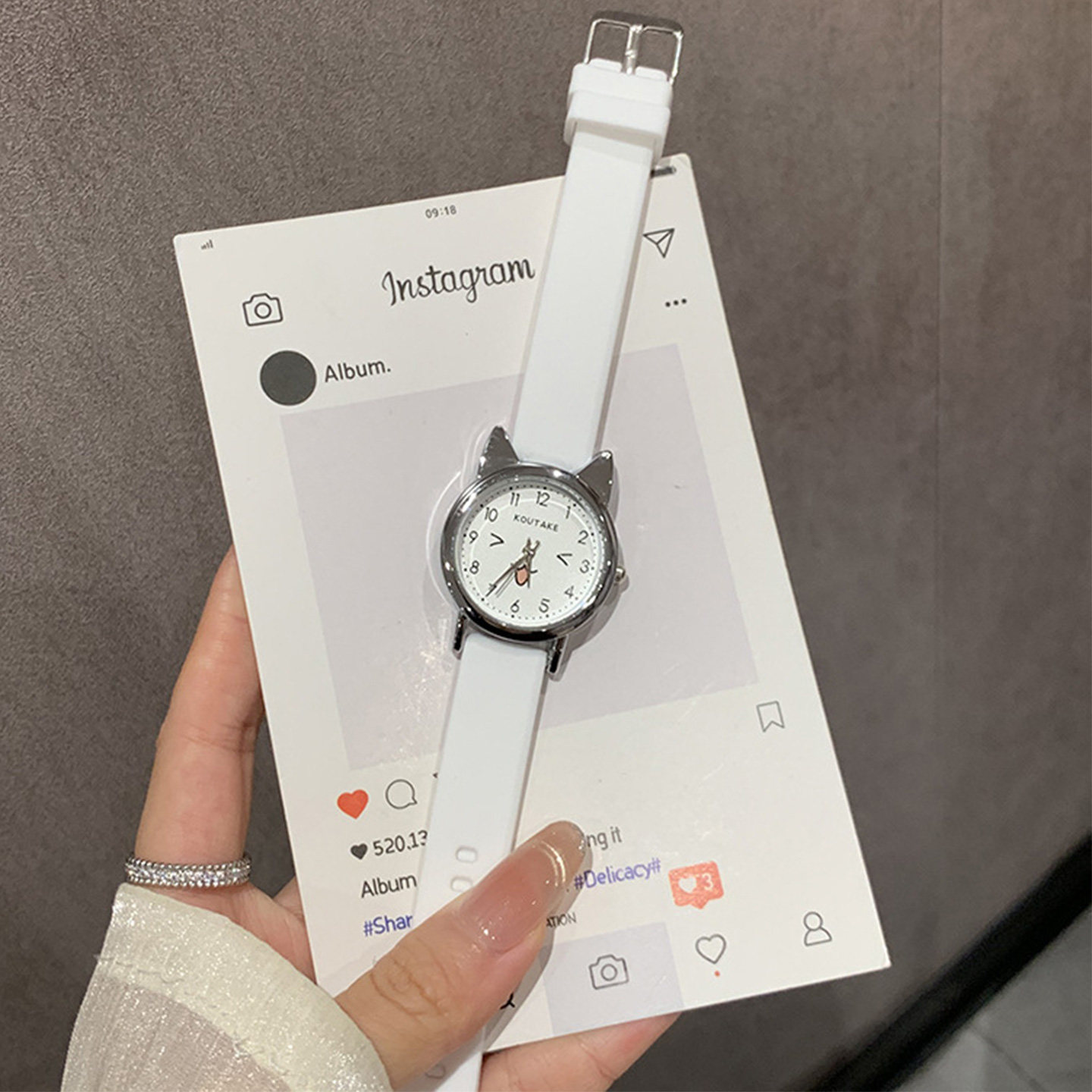 可爱猫咪儿童手表女款小学生初中高生专用2025新款只看时间石英表