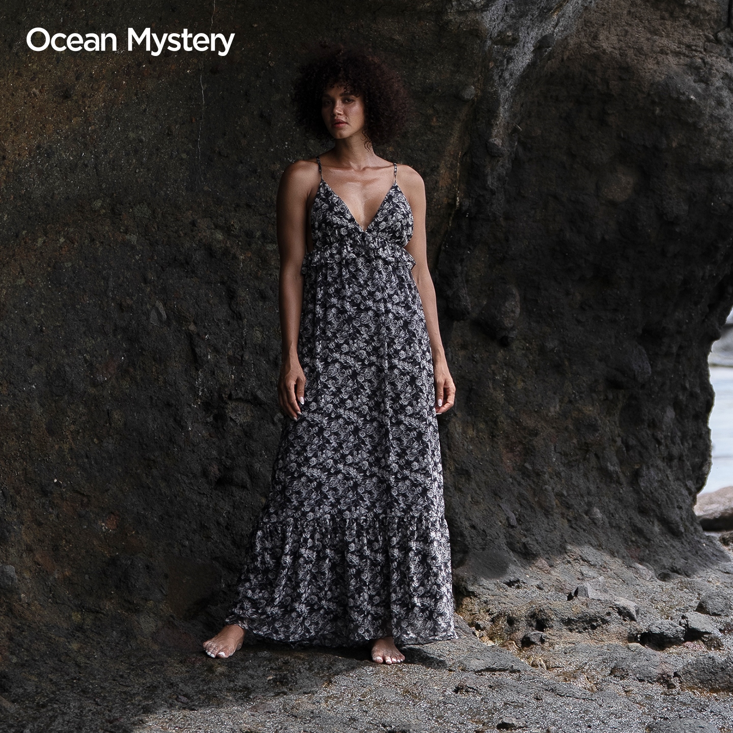 OceanMystery黑色吊带沙滩裙
