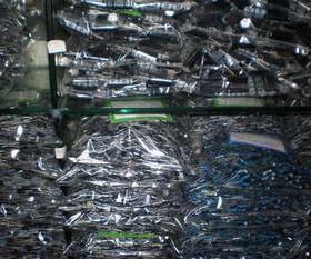 铝电解电容16V 25V 50V  1UF  2.2UF 4.7UF 10UF 100UF 1000只/包