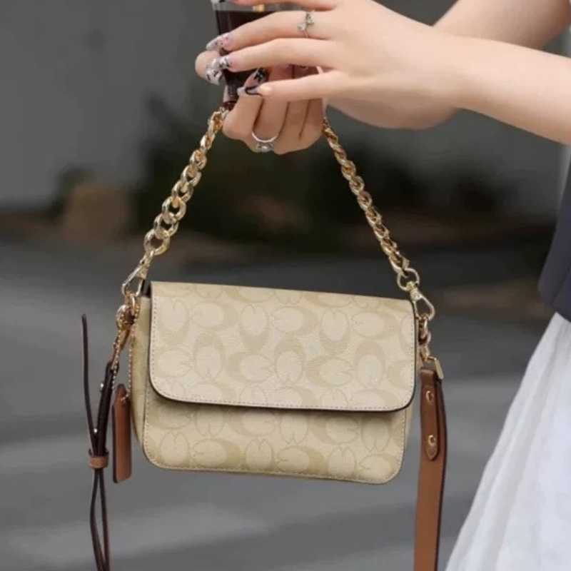 【正品】Coor Koor女包2026新款真皮链条包开口笑斜挎包,箱包皮具/热销女包/男包,小方包,淘宝优惠券,粉丝福利购,淘宝优惠卷