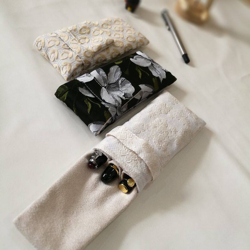 布邑新款浮雕刺绣笔袋三支装钢笔袋笔包便携式黑白色收纳袋文具袋,文具电教/文化用品/商务用品,笔袋,淘宝优惠券,粉丝福利购,淘宝优惠卷