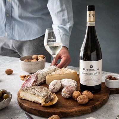 意大利莉亚公爵夫人莫斯卡托阿斯蒂微起泡酒甜白葡萄酒米其林推荐