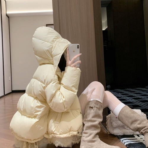 超好看连帽加厚保暖羽绒服女新款