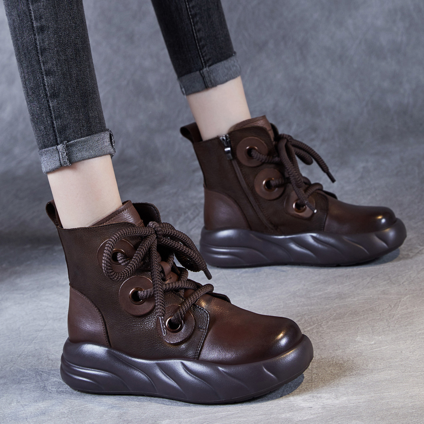 牛皮新款时尚厚底复古短靴真皮2026春秋季女士高帮休闲马丁靴舒适