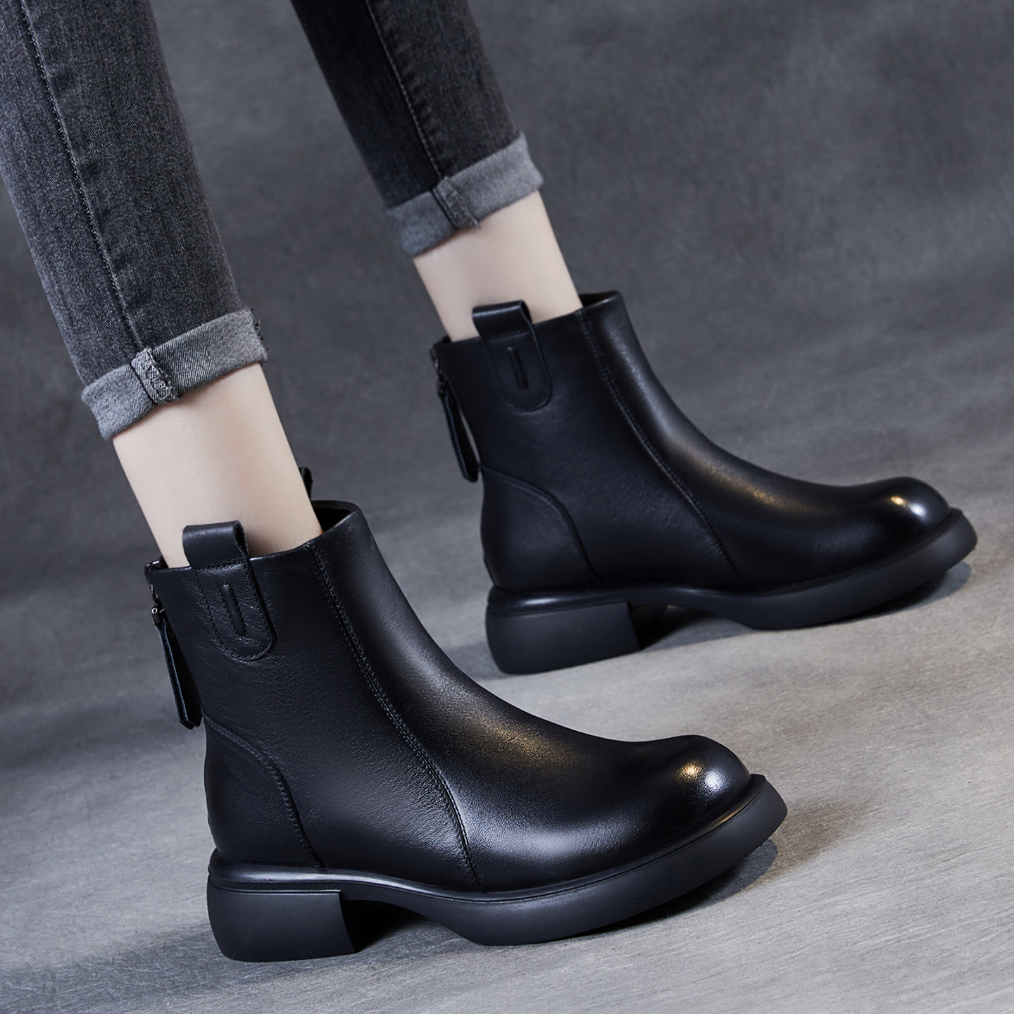 牛皮时尚新款黑色马丁靴女款显瘦2026春季真皮女士英伦切尔西短靴