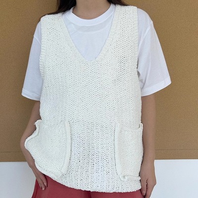 MQ｜MACQNF29507宽松外穿V领叠穿背心文艺韩系双口袋时尚马甲女